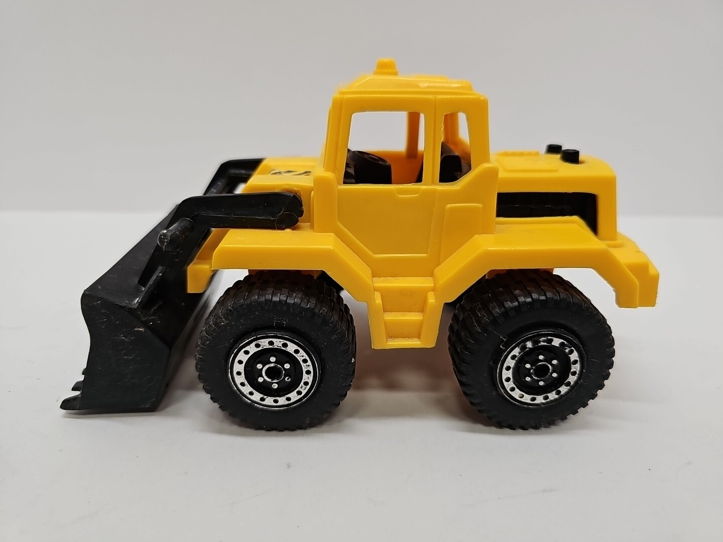 (Lot Of 2)Caterpillar And TootsieToy Bulldozer Front Loader Plastic Yellow Black