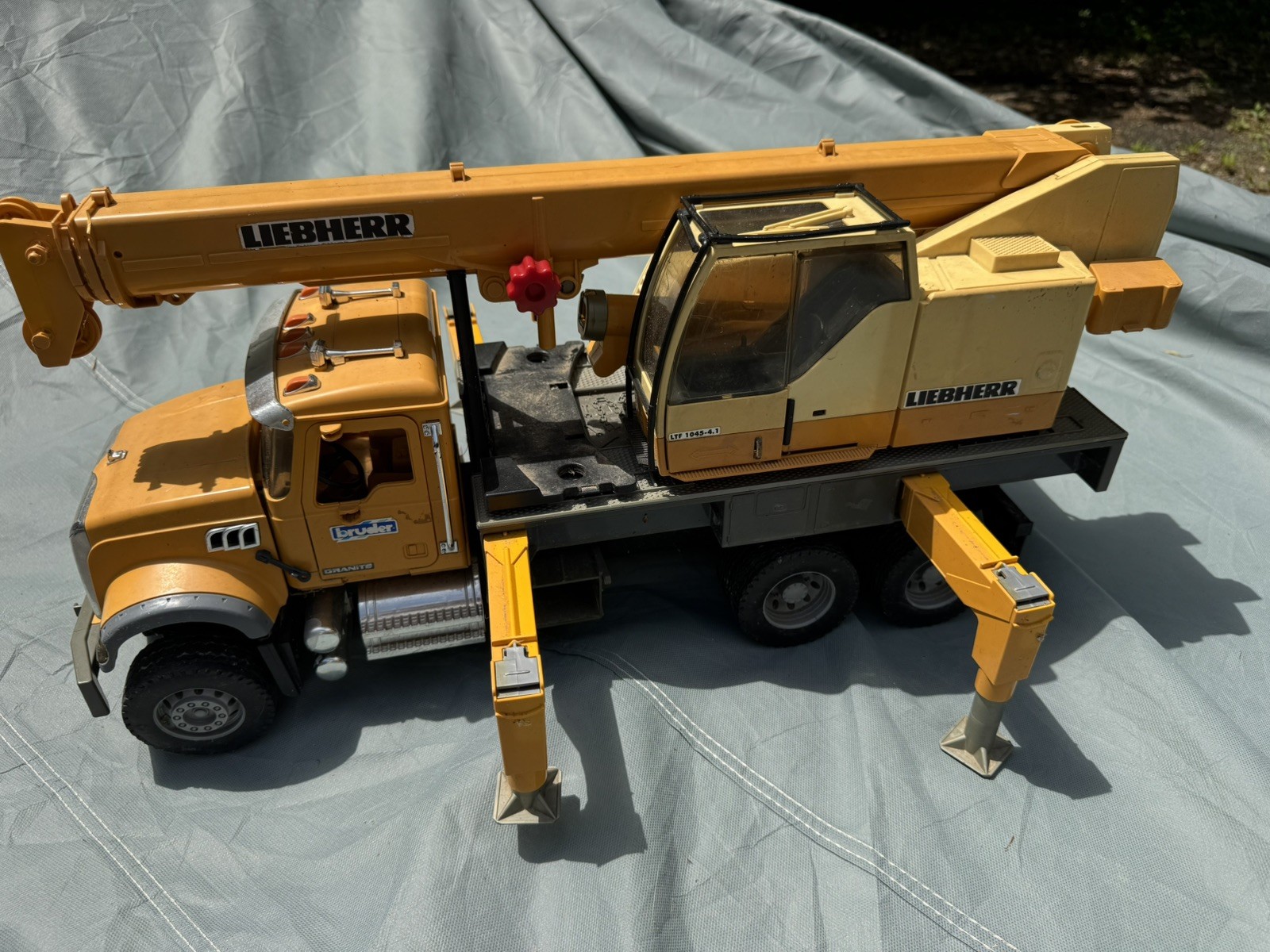 Mack Granite Liebherr Crane Truck 26” BRUDER 2818 *PARTS ONLY*
