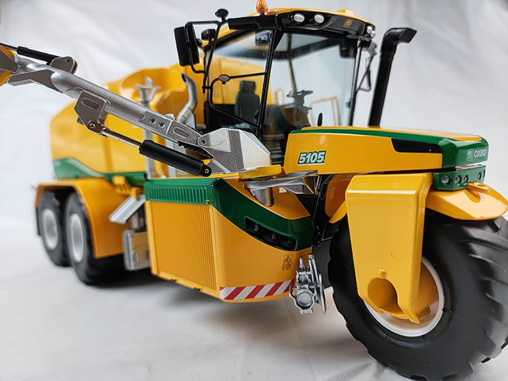 1:32 Mod 244000A Ploeger Oxbo 5150 LNMS Tractor Farm Machine Diecast Model