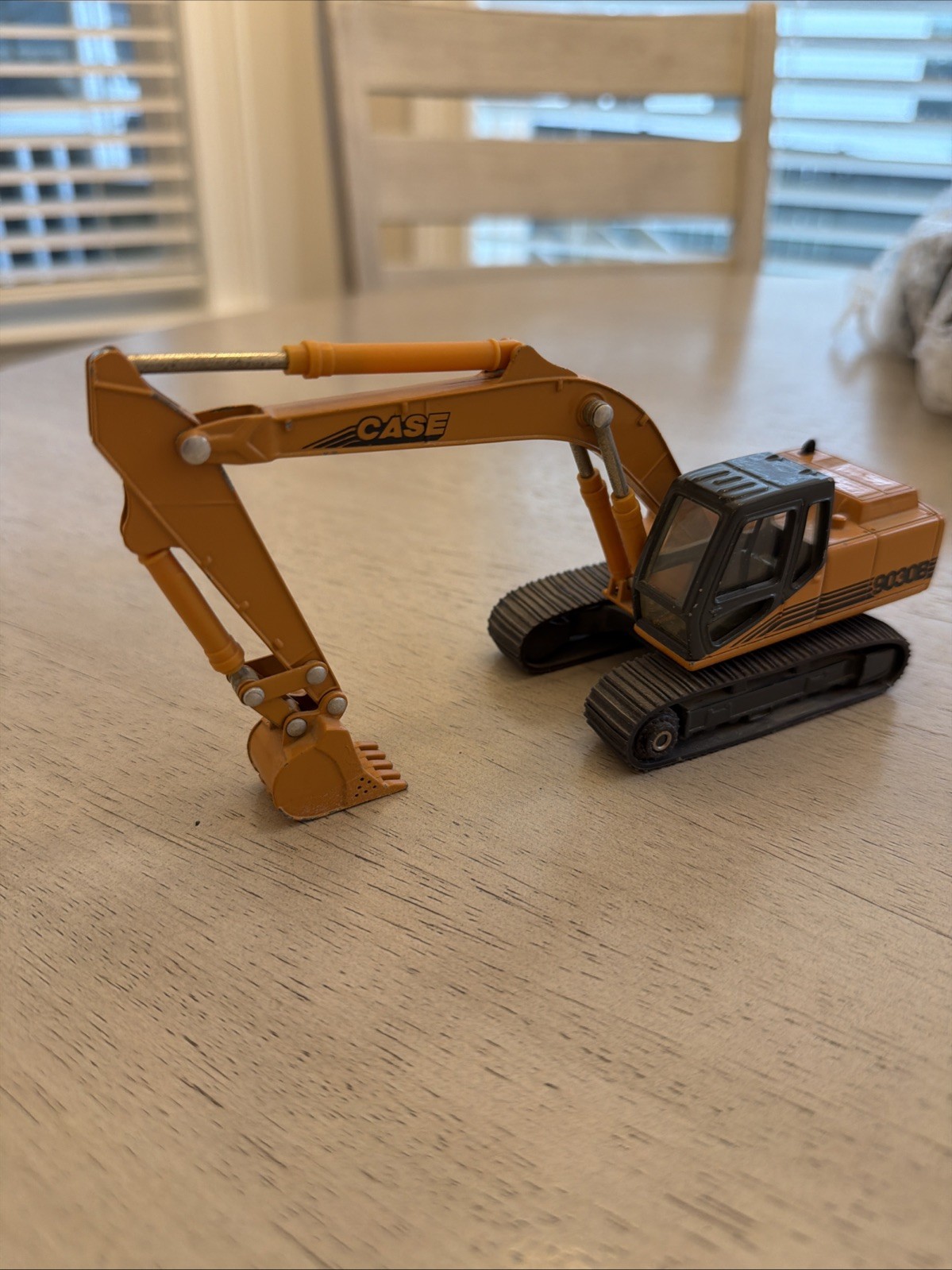 ERTL 1/50 Scale Case 9030B Excavator High Detail Replica