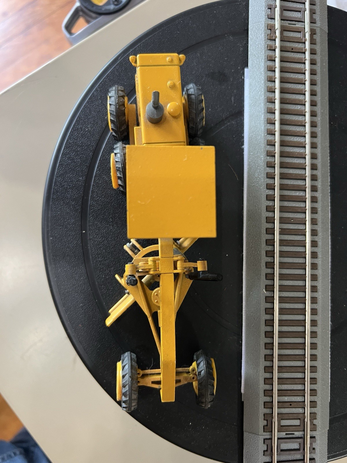 1/50th Scale NZG Caterpillar 12G motor grader