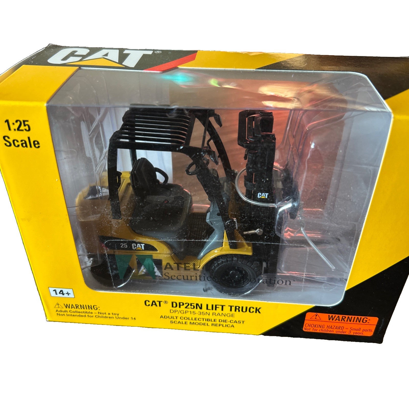 Norscot 1:25 CAT DP25N Forklift Truck Die cast 55256 Adult Collectible New