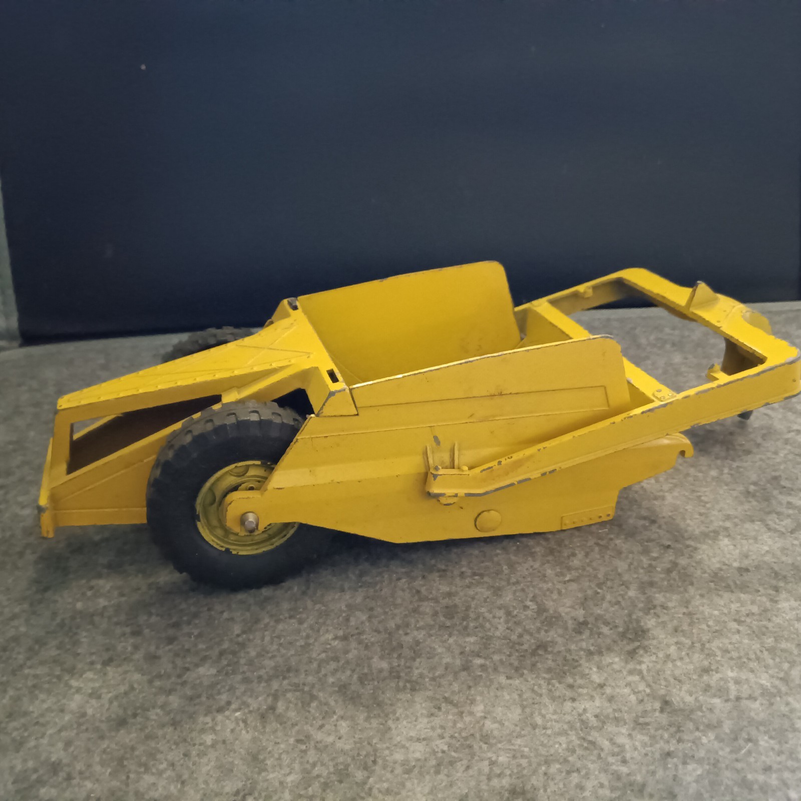 Vintage Hubley Yellow Pressed Steel Scraper Trailer Attachment Made in USA #1807