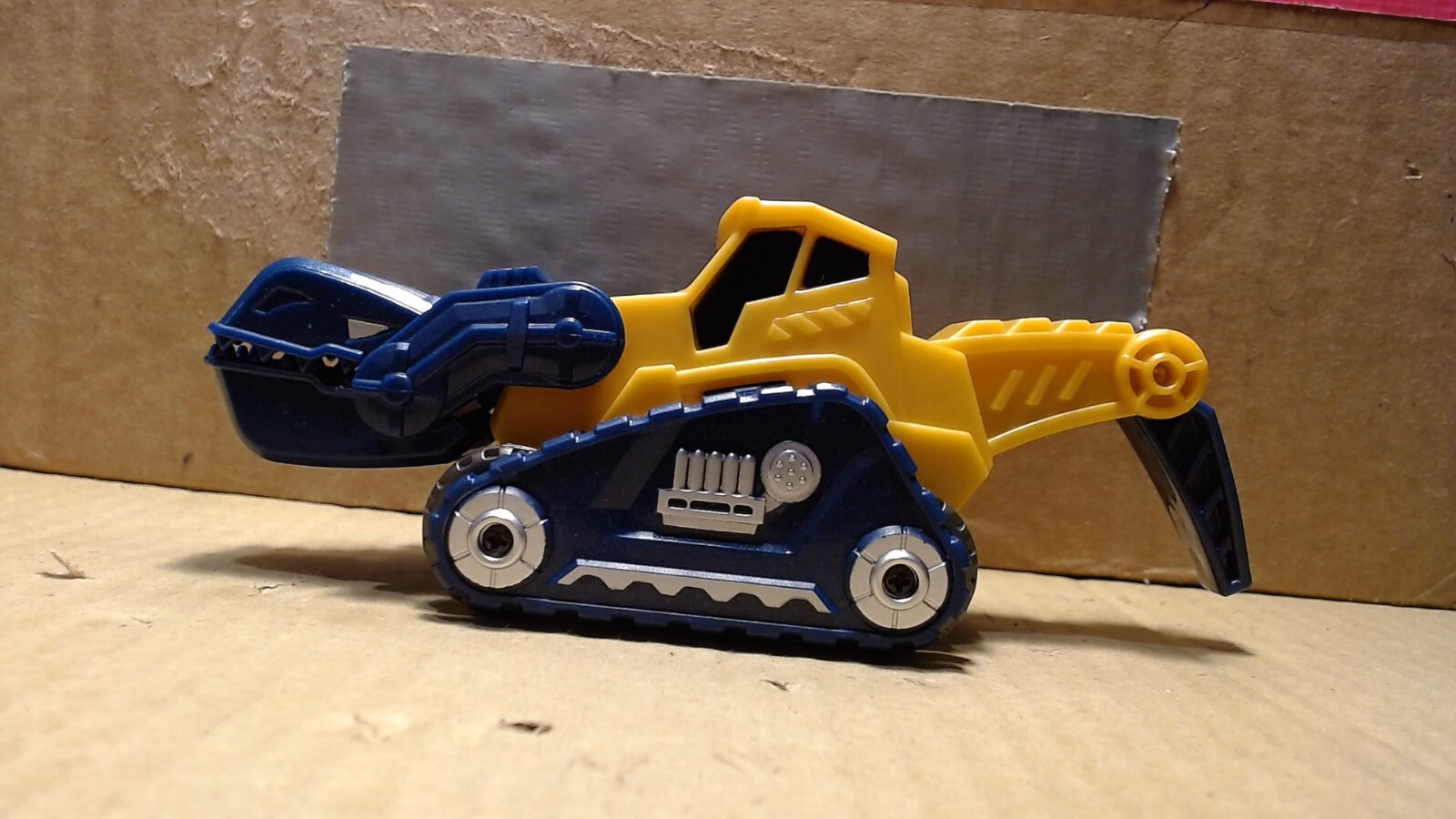 Unbranded Yellow/Blue Construction Vehicle 6&Prime; Long