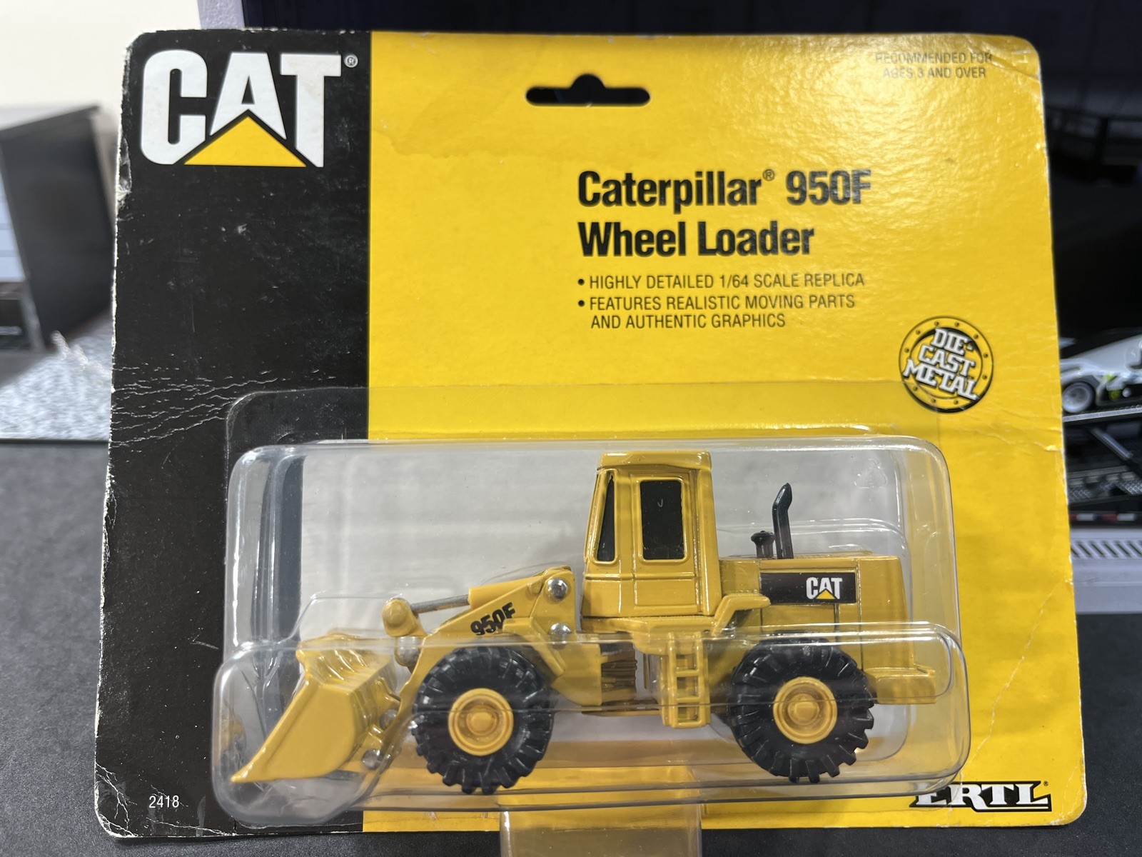 1992 ERTL CAT Caterpillar 950F Wheel Loader 1:64