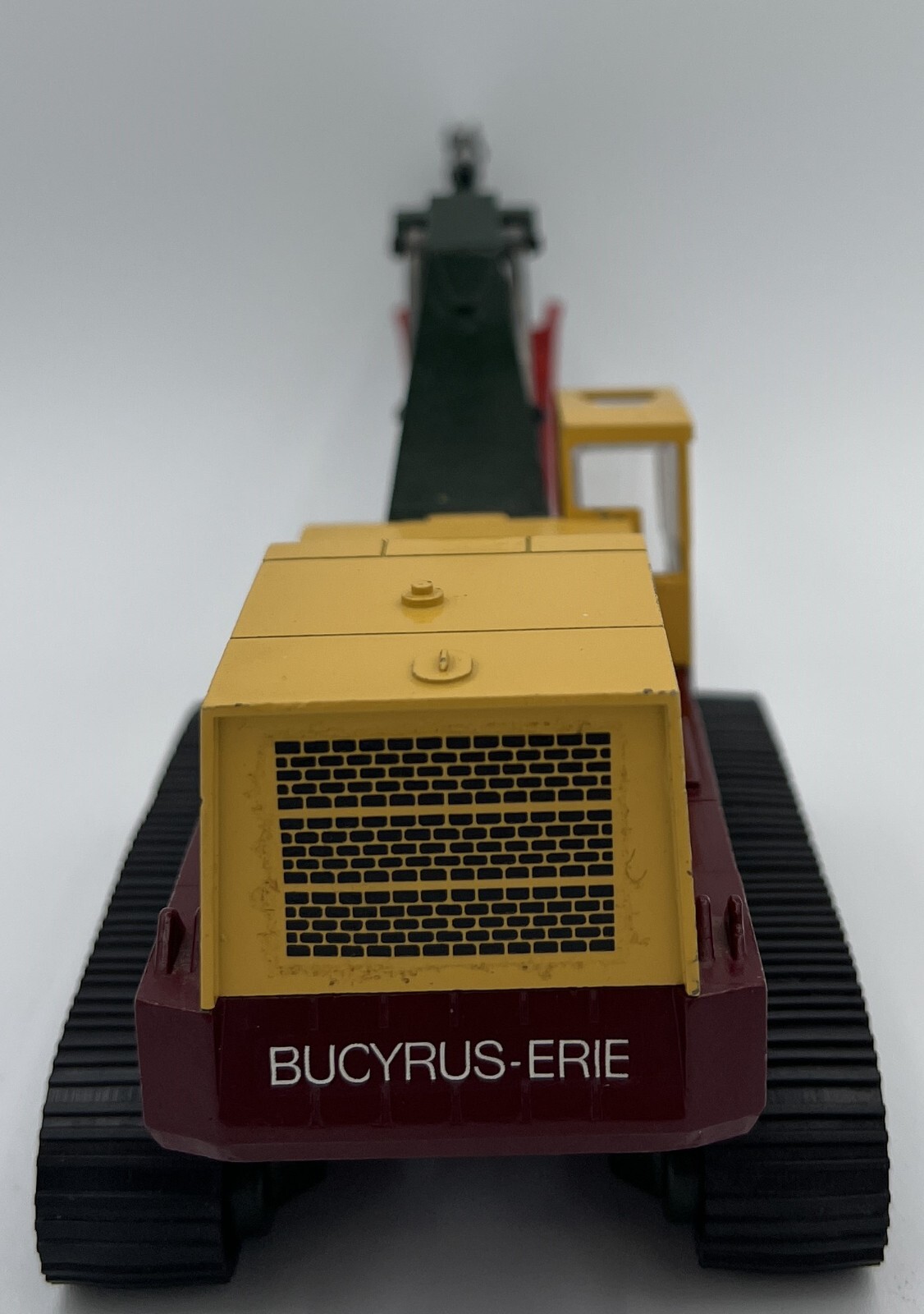 Bucyrus Erie 40-H Hydraulic Excavator red Esco bucket 1/50 Diecast NZG# 139