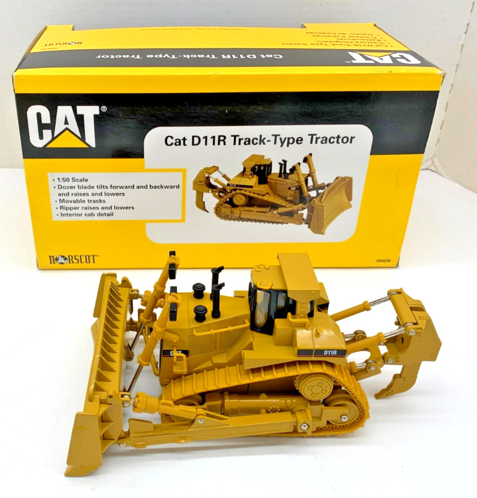 1999 Norscot Cat D11R Track-Type Tractor Die-Cast 1/50 Scale
