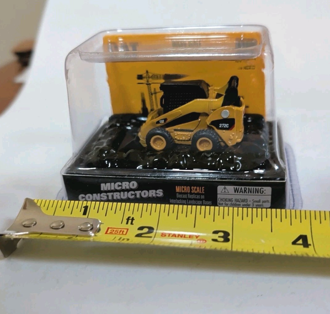 Diecast Masters Cat Micro 272C Skid Steer Loader Micro Constructors Series