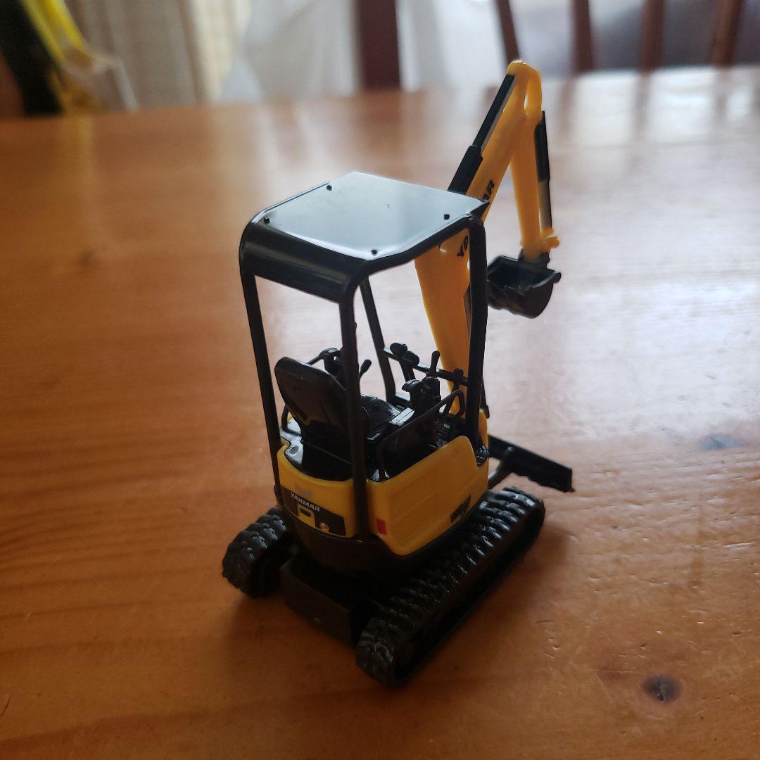 YANMAR ViO17 yellow Mini Excavator Scale 1/34 Construction Equipment Collectible