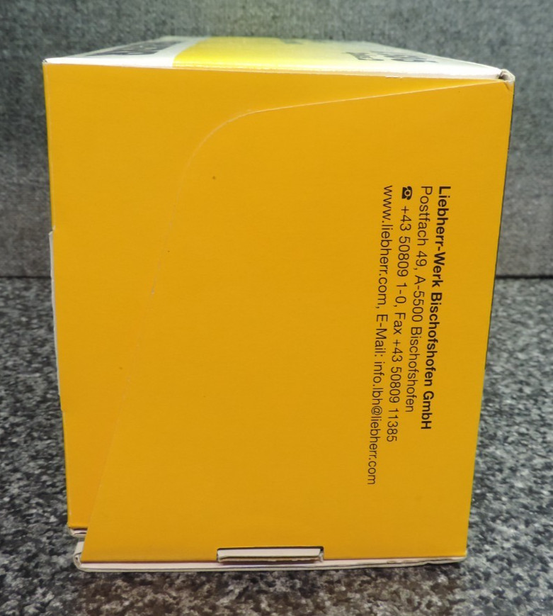 NZG Liebherr Wheel Loader L 586 Diecast Scale New In Box 1:50 Construction