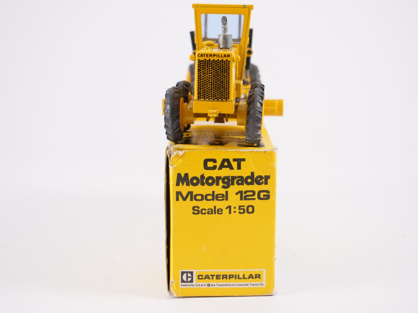 NZG 150 CAT Motor Grader 12G CATERPILLAR Construction Vehicle 1:50 Yellow Box