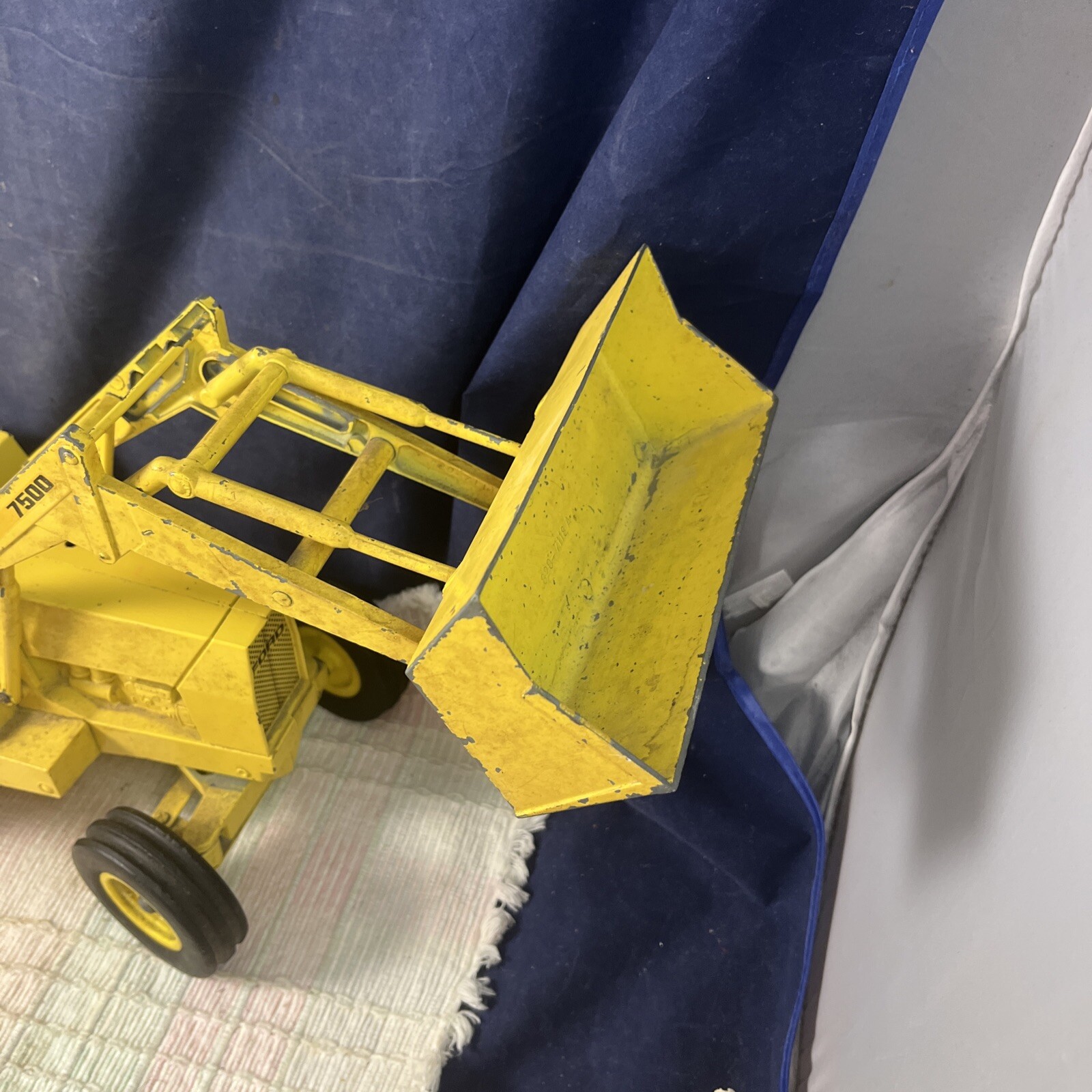 Vintage Ertl Ford 7500 Die-Cast Backhoe Front Loader Tractor – 1/12 Scale