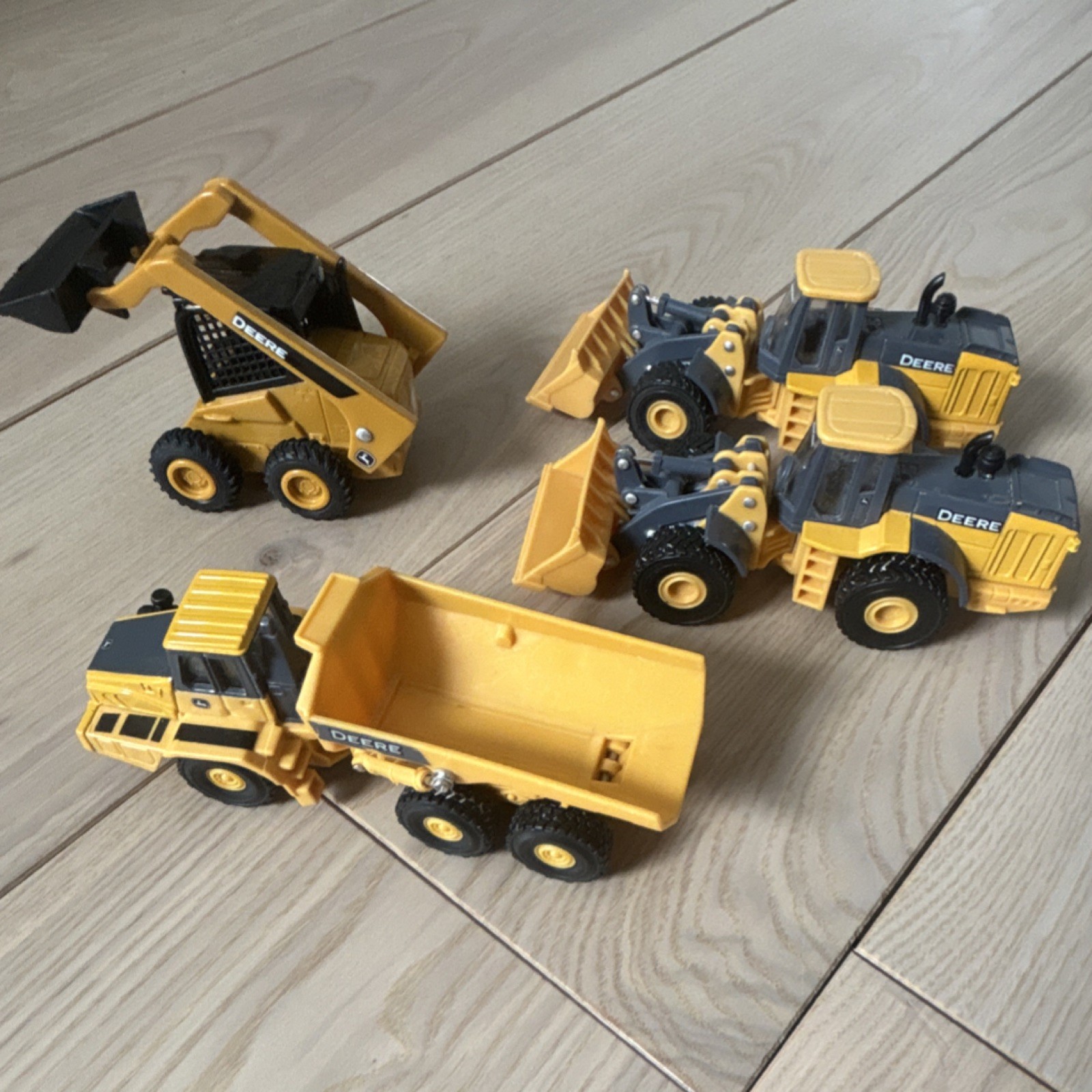 Tomy John Deere Loader Dump Truck Construction Vehicles Plastic Yellow and Grey