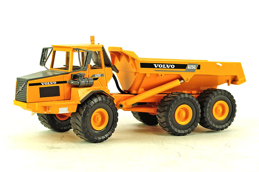 Volvo A25C Articulated Dump Truck made by Scoop Microlink in the scale of 1:50