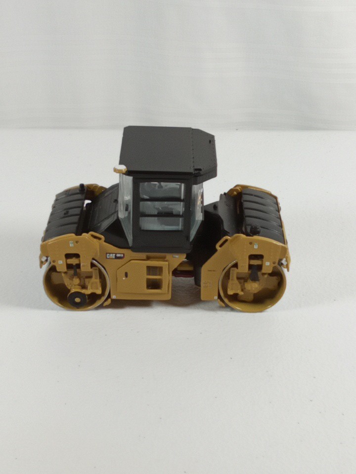 1:50 DM CB-13 Tandem Vibratory Roller Construction Machine DM 85595 MB