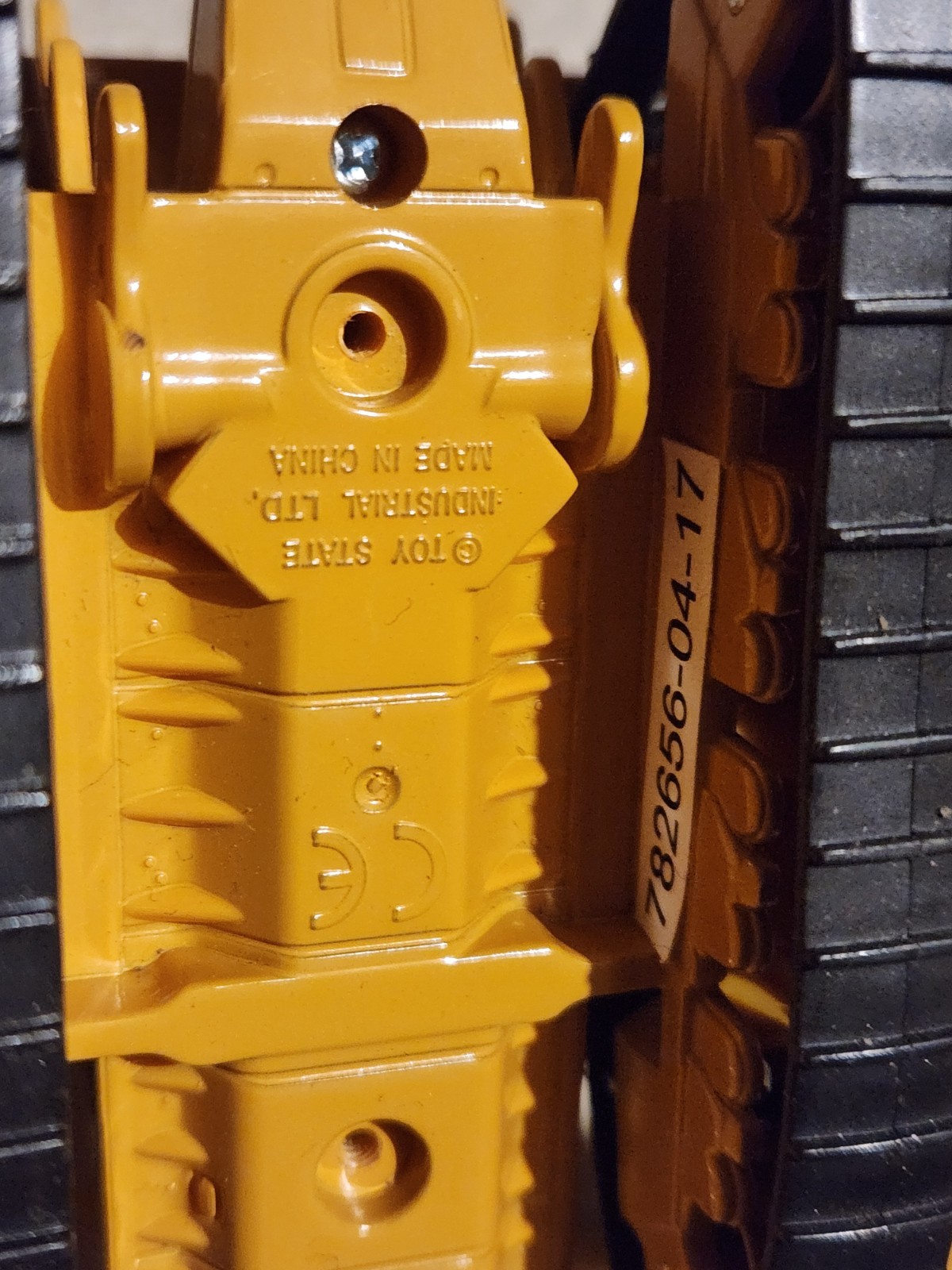 CATERPILLAR D11T CAT BULLDOZER TOY STATE INDUSTRIAL DIECAST PLASTIC 782656-06-18