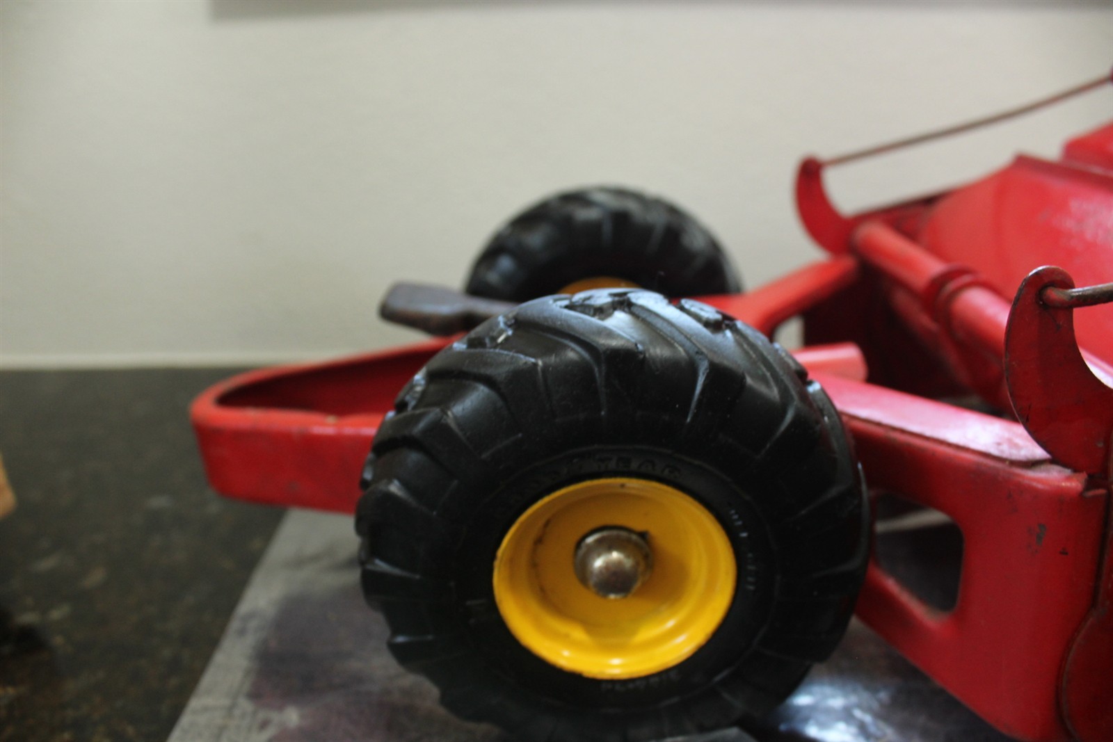 Vintage Toy Earth Mover Red 29&Prime; Long Ca. 1950&rsquo;s by Model Toys Doepke Heiliner