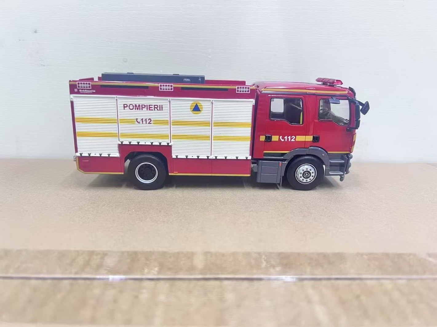 1/43 MAN POMPIER II Fire Truck Diecast Model Toy Gift Collection