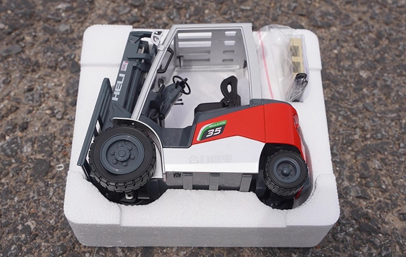 1/18 Scale HELI G2 3.5T Electric Forklift Truck Diecast Model Toy Gift NIB