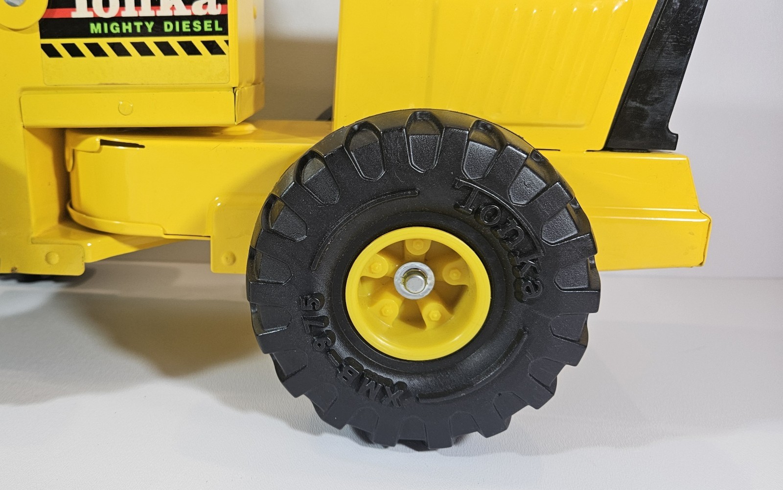 Tonka Vintage Mighty Diesel Front End Loader XMB-975 Pressed Steel Metal