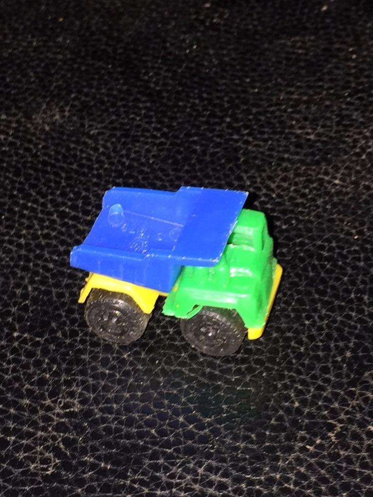 Miniature Plastic Dump Truck – Made in Taiwan (1978)