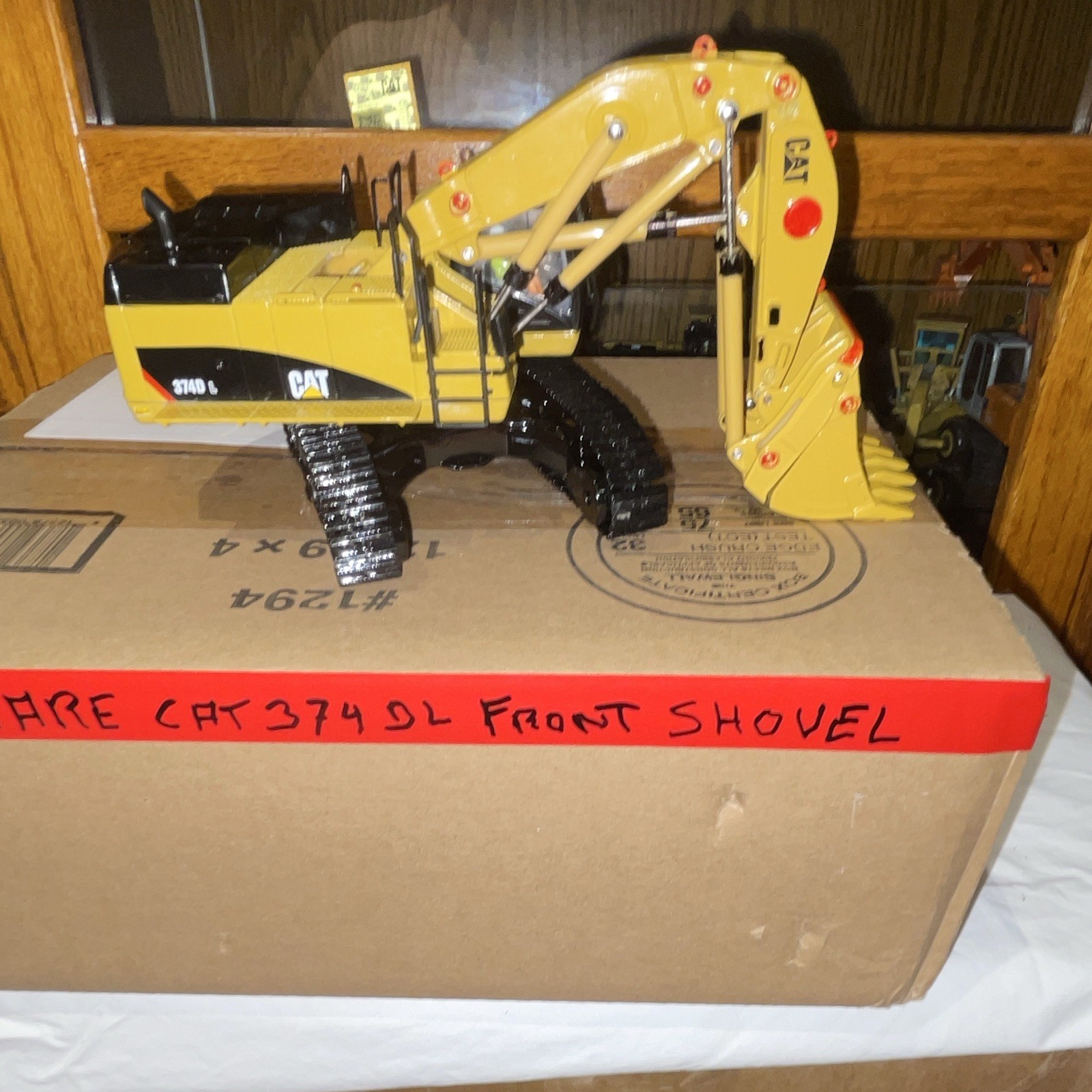 CAT 374D L Excavator Diecast Construction Equipment Model Yellow Black