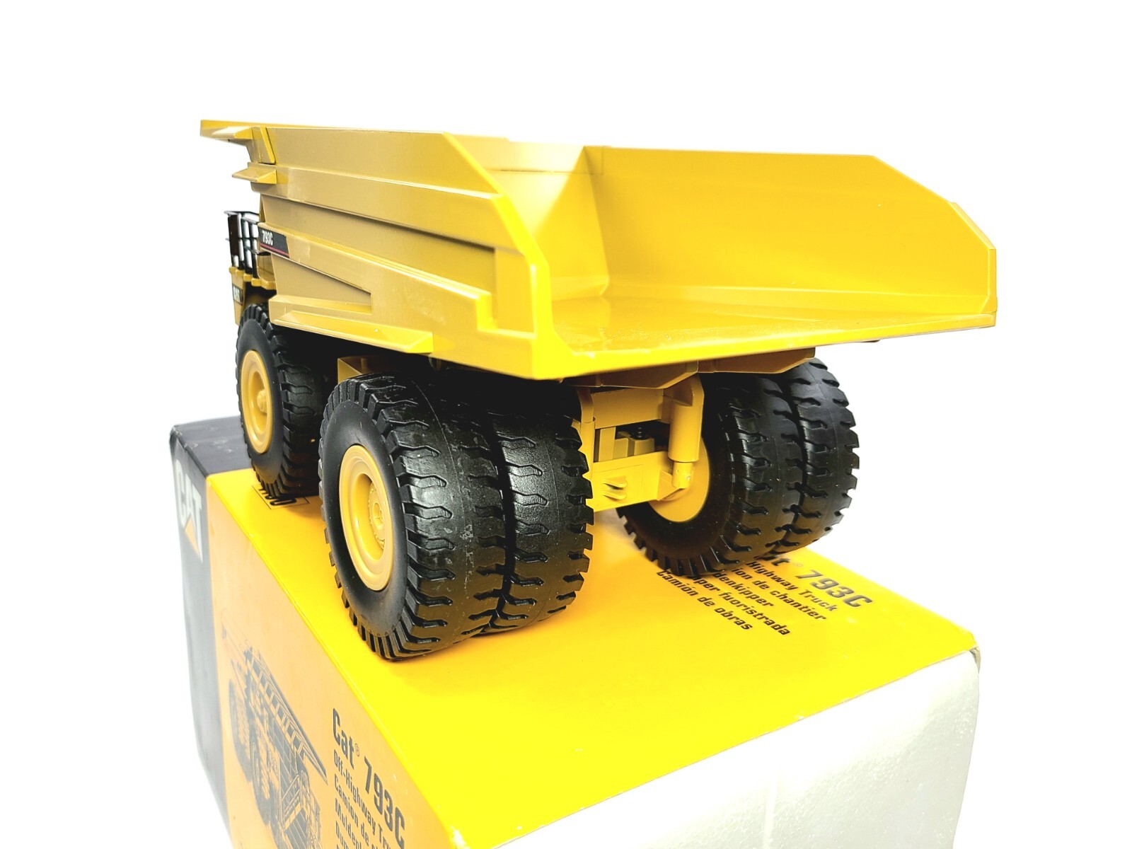 Caterpillar Cat 793C Off-Highway Mining Dump Truck NZG 1:50 Scale Model #403 New