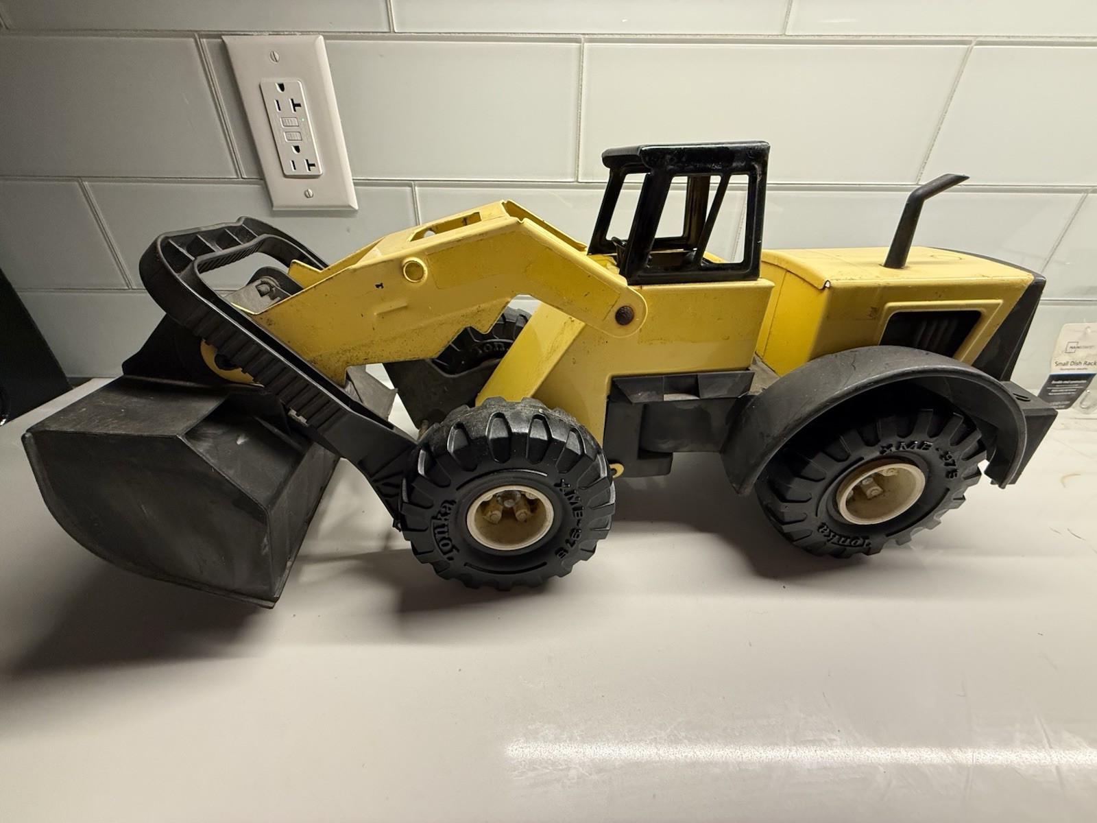 1999 Vintage Tonka XMB-975 Pressed Steel Mighty Diesel Front End Loader Toy