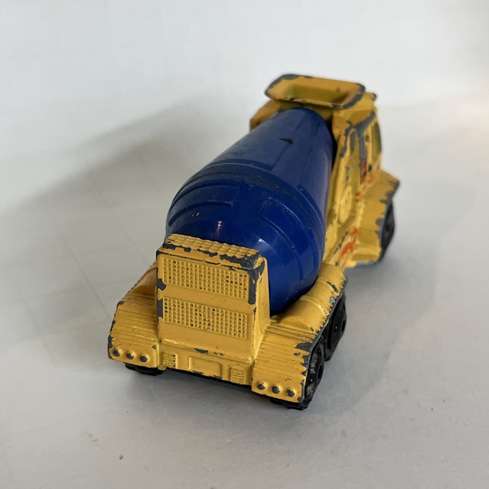 Matchbox 27 Cement Mixer Yellow and Blue 2000 Loose Mixer Works