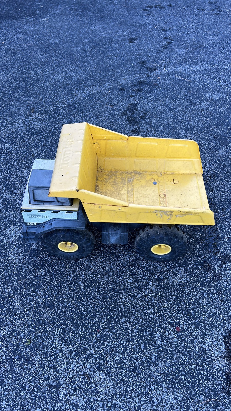 Tonka 354 Yellow Pressed Steel Mighty Dump Truck 2012 Hasbro