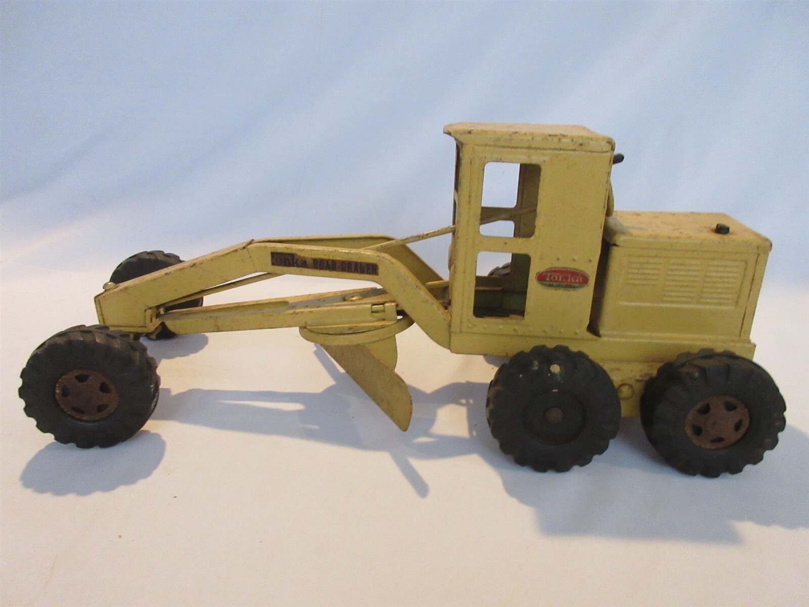 1960&rsquo;s TONKA Road Grader pressed steel