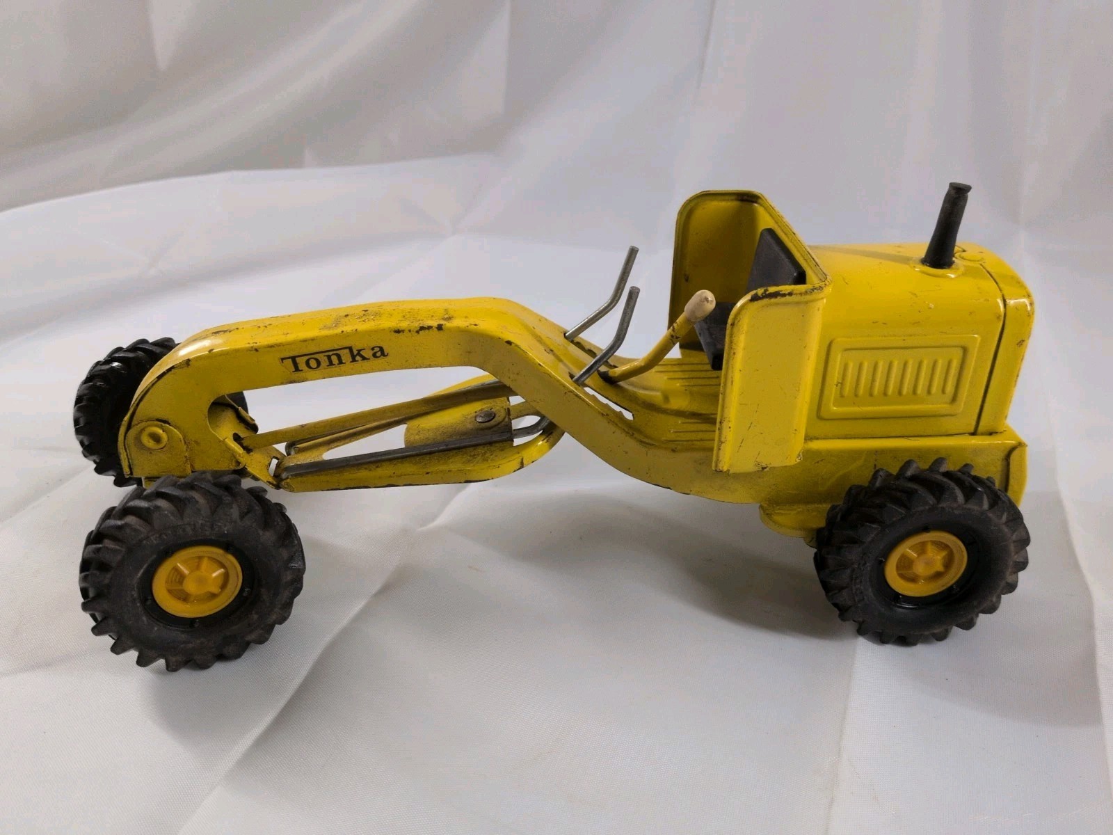 Vintage 1960&rsquo;s Tonka Mini Tonka Road Grader Missing Blade Pressed Steel Toy