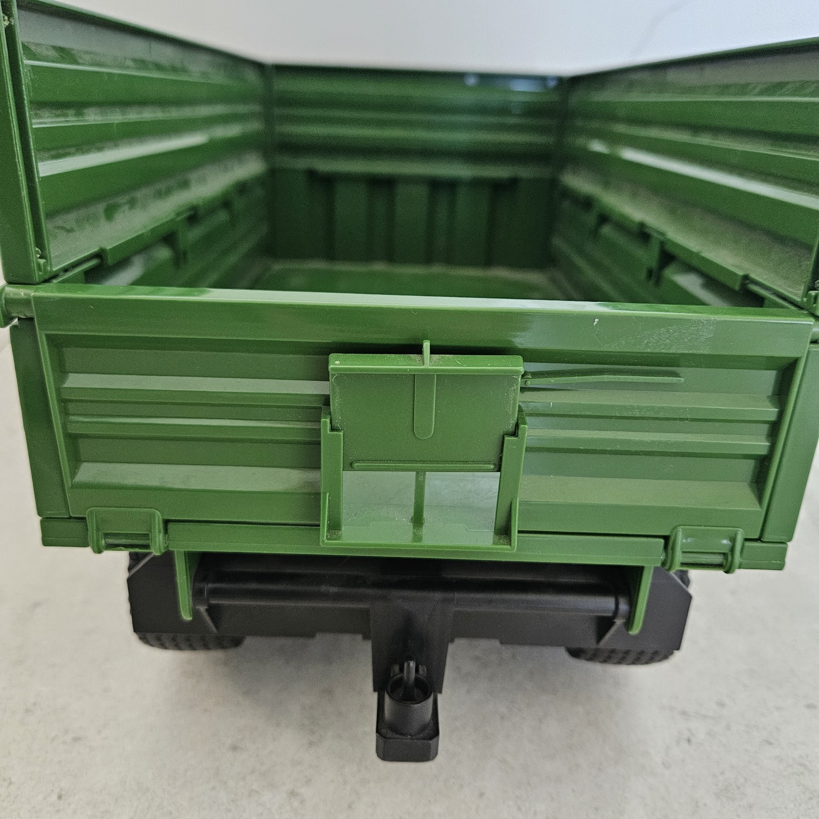 Bruder Farm Tandem Axle Tipping Trailer Removable Top Green 1998 Germany