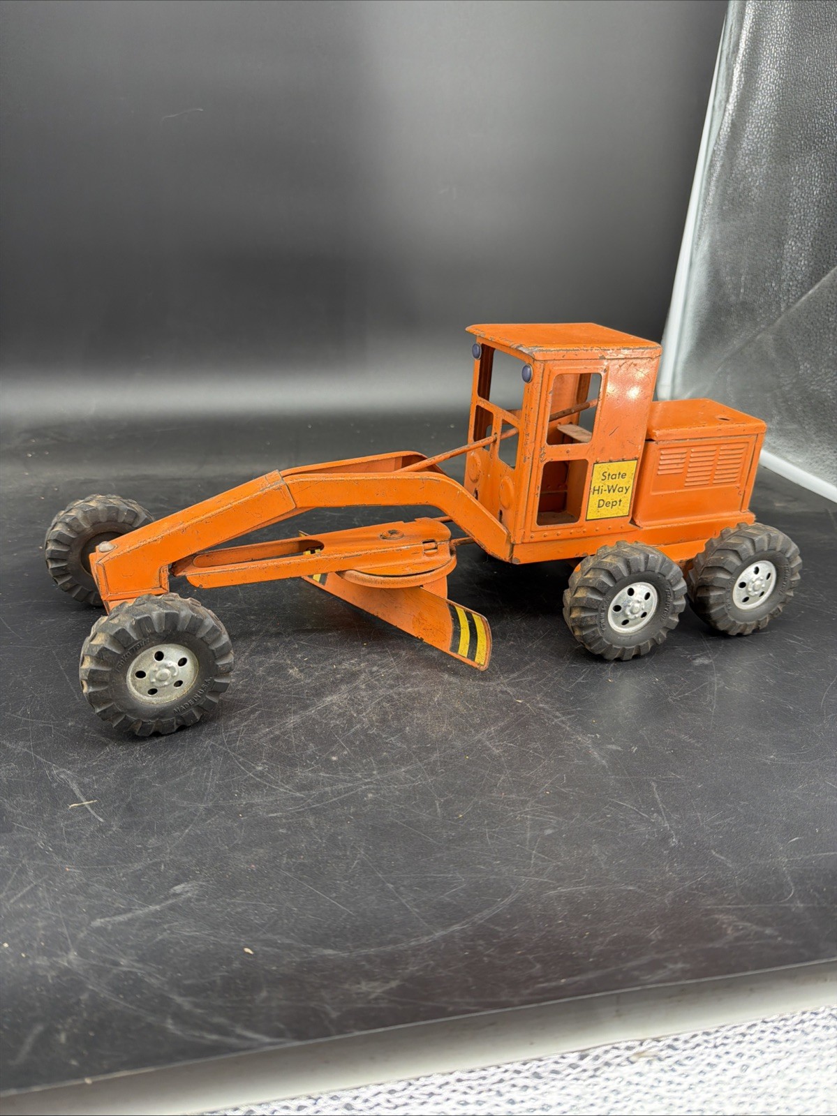 Vintage 1950&rsquo;s 975 Tonka State Hi-Way Dept Road Grader Press Steel Construction