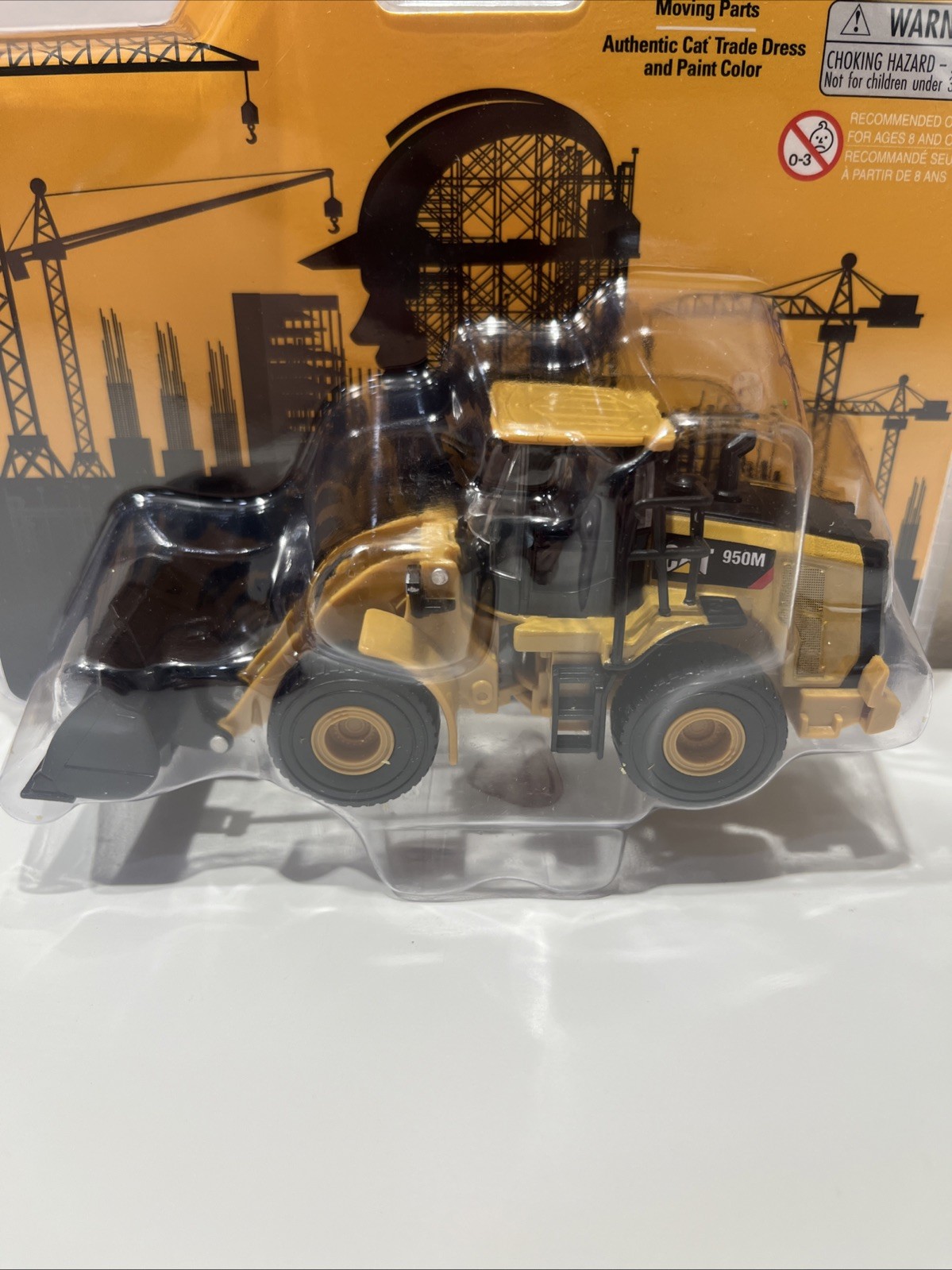 Diecast Masters – 1:64 Scale Cat 950M Wheel Loader E13