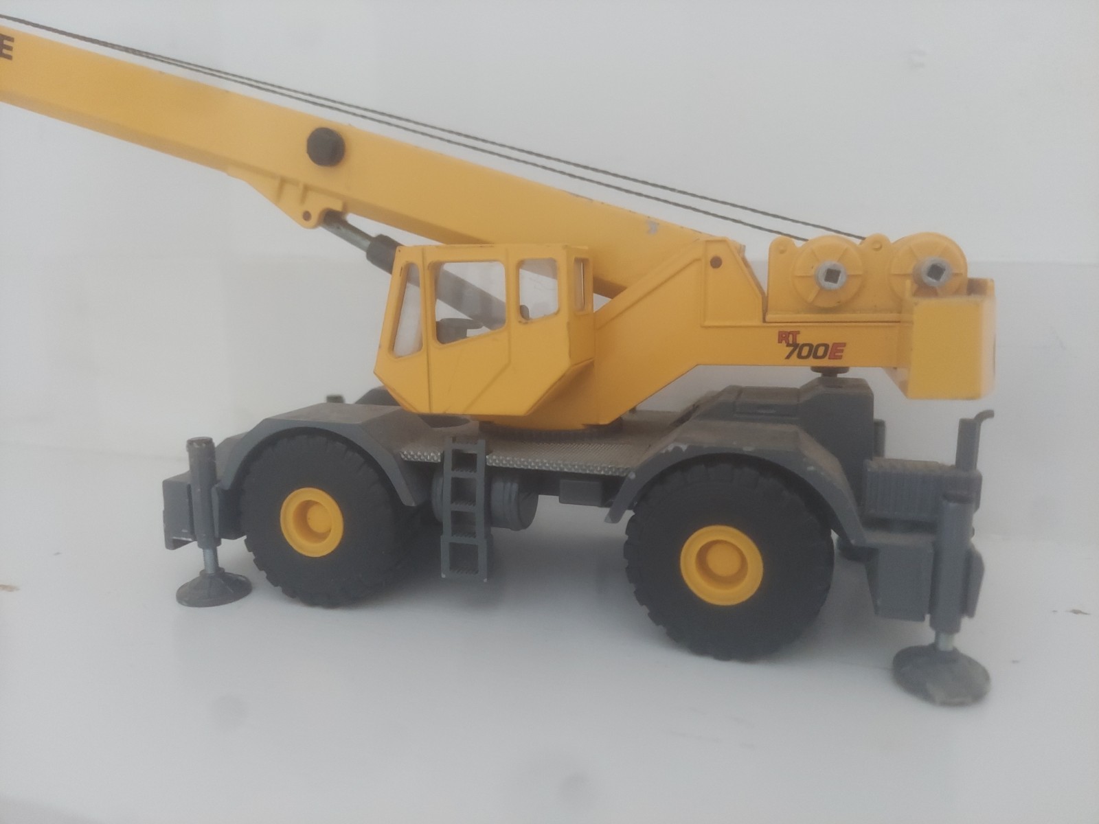 NZG Grove RT700E Crane Limited Edition #530 1:87 Scale Read Description