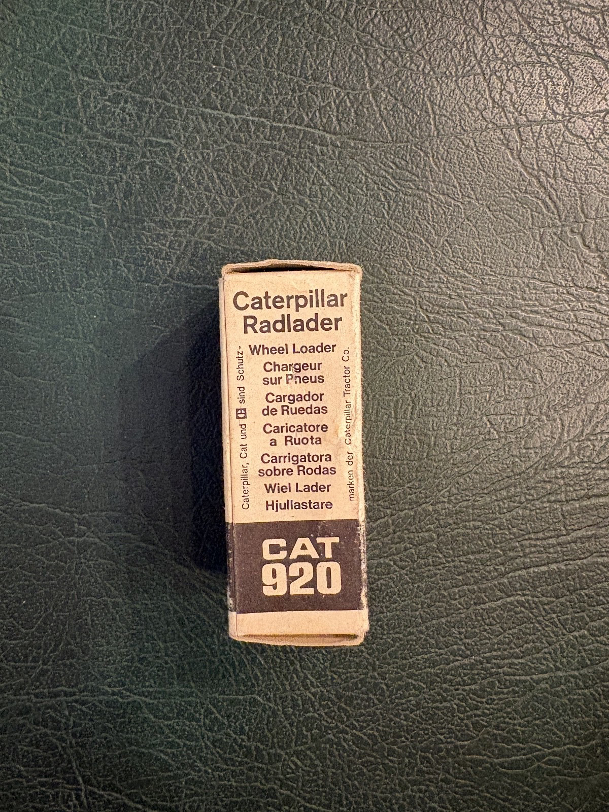 NZG 112 Caterpillar 920 Radloader Wheel Loader HO Scale In Box
