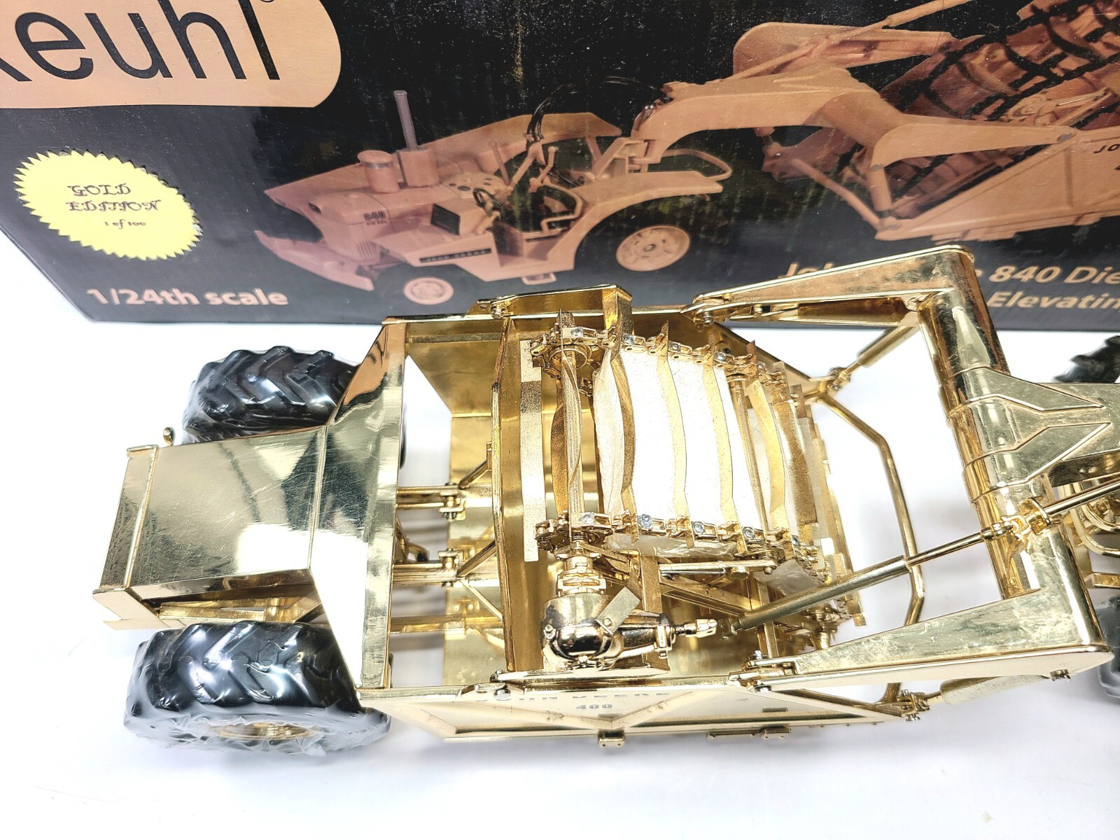 John Deere 840 Diesel with 400 Scraper – Gold Reuhl 1:24 Scale Model #JD840/400G