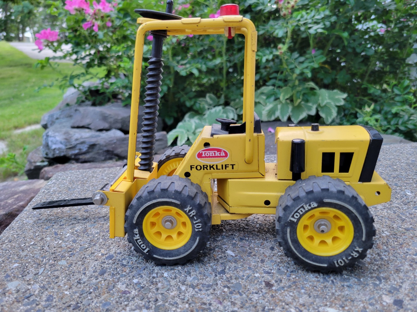 Vintage 1970s Tonka Forklift #52900; Pressed Steel; XR-101; Repair-Needs 1 Fork