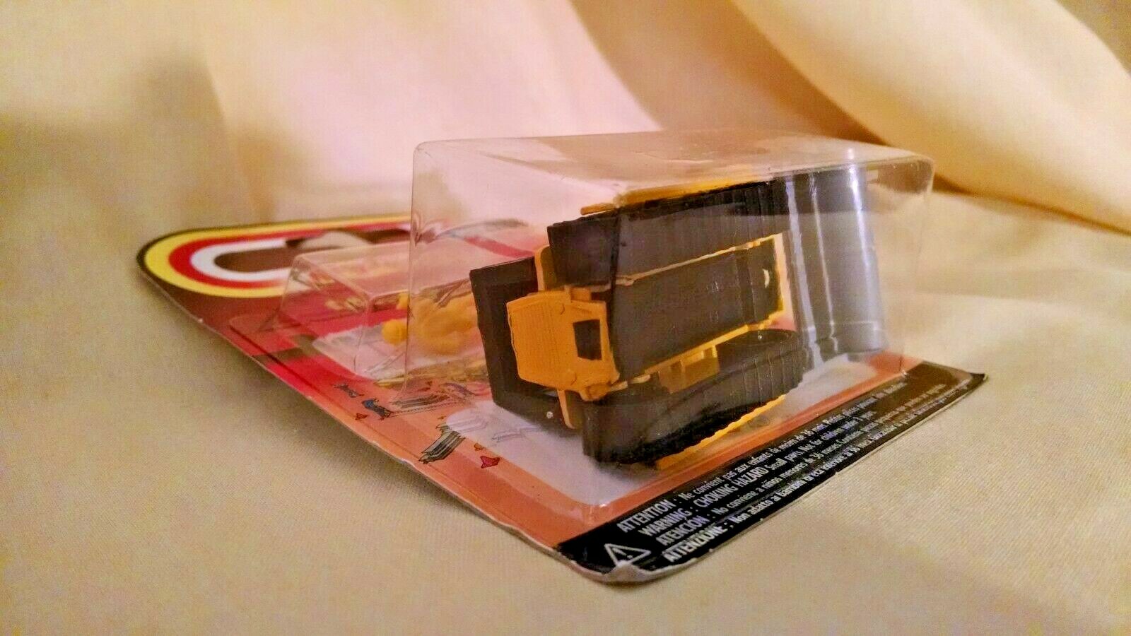 Majorette NOS Construction Bulldozer Push Blade Tracks 2 Men 287 Die Cast Yellow