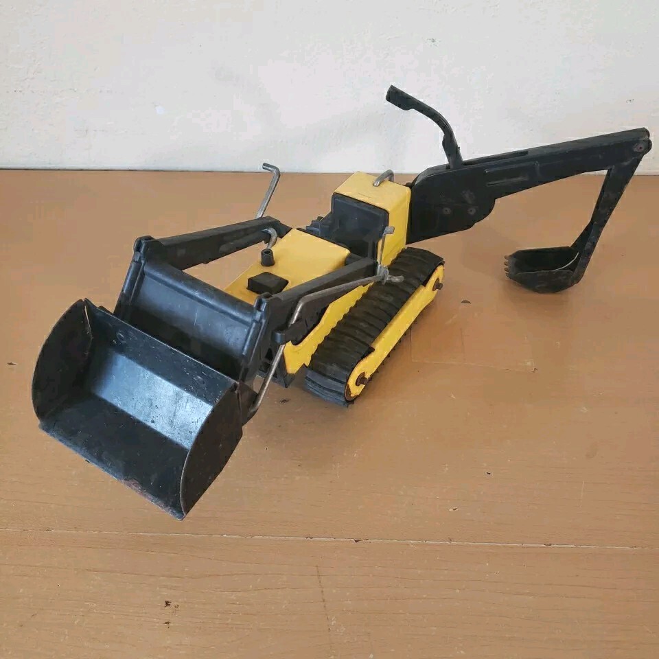 Vintage 1960s 70&rsquo;s Tonka Toy Truck Yellow Metal Backhoe Loader Excavator