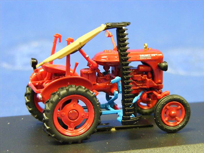 Universal Hobbies 6042 Valmet 20 Tractor 1955 w/Sickle Bar 1/43 High Detail MIB