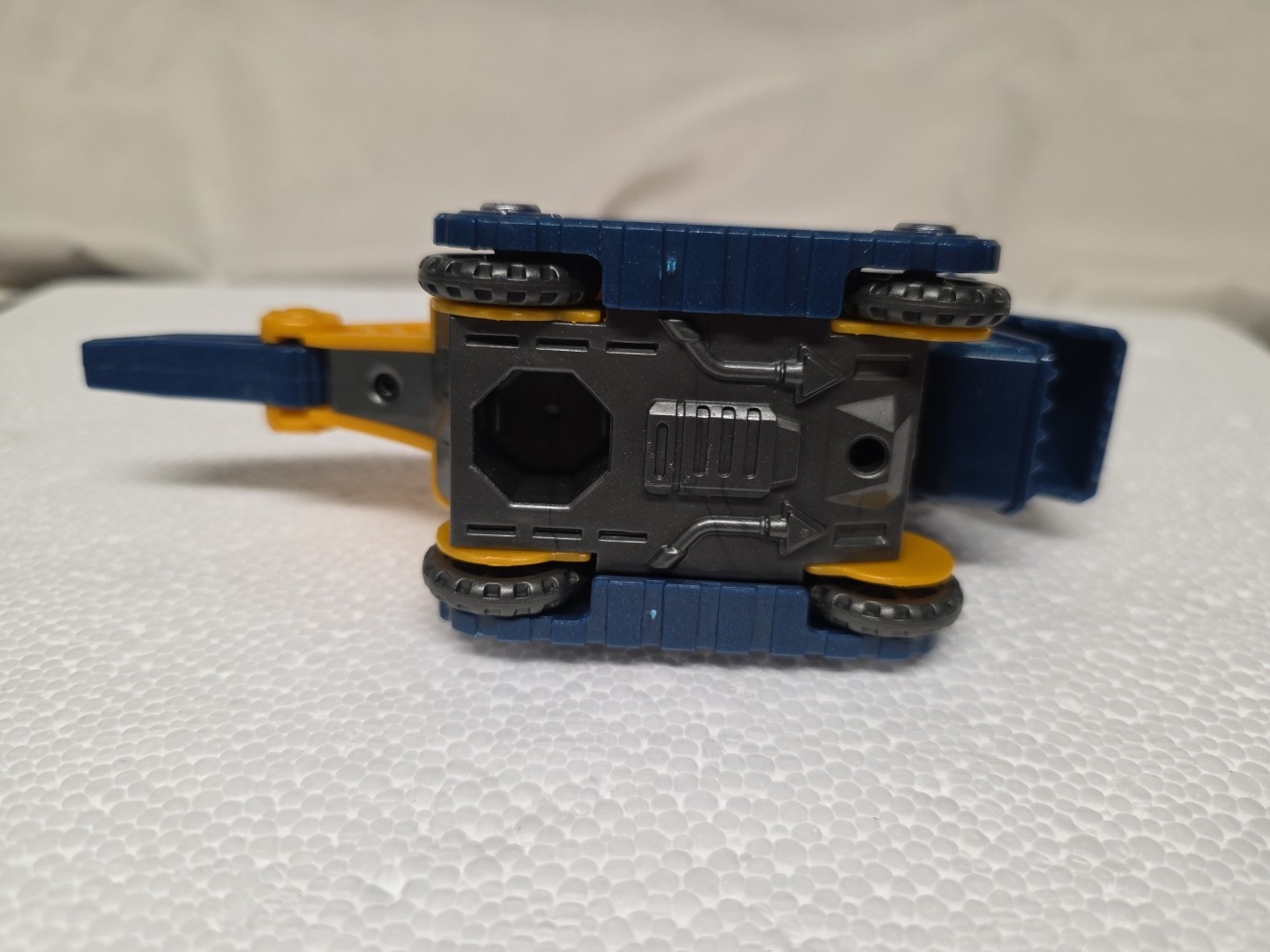 Unbranded Yellow/Blue Construction Vehicle 6&Prime; Long Part Of Dinosaur Transformer