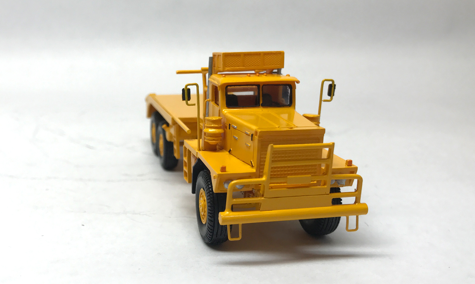 HO 1/87 Pacific P12W « Roughneck » – yellow colour – Ready Made Resin Model