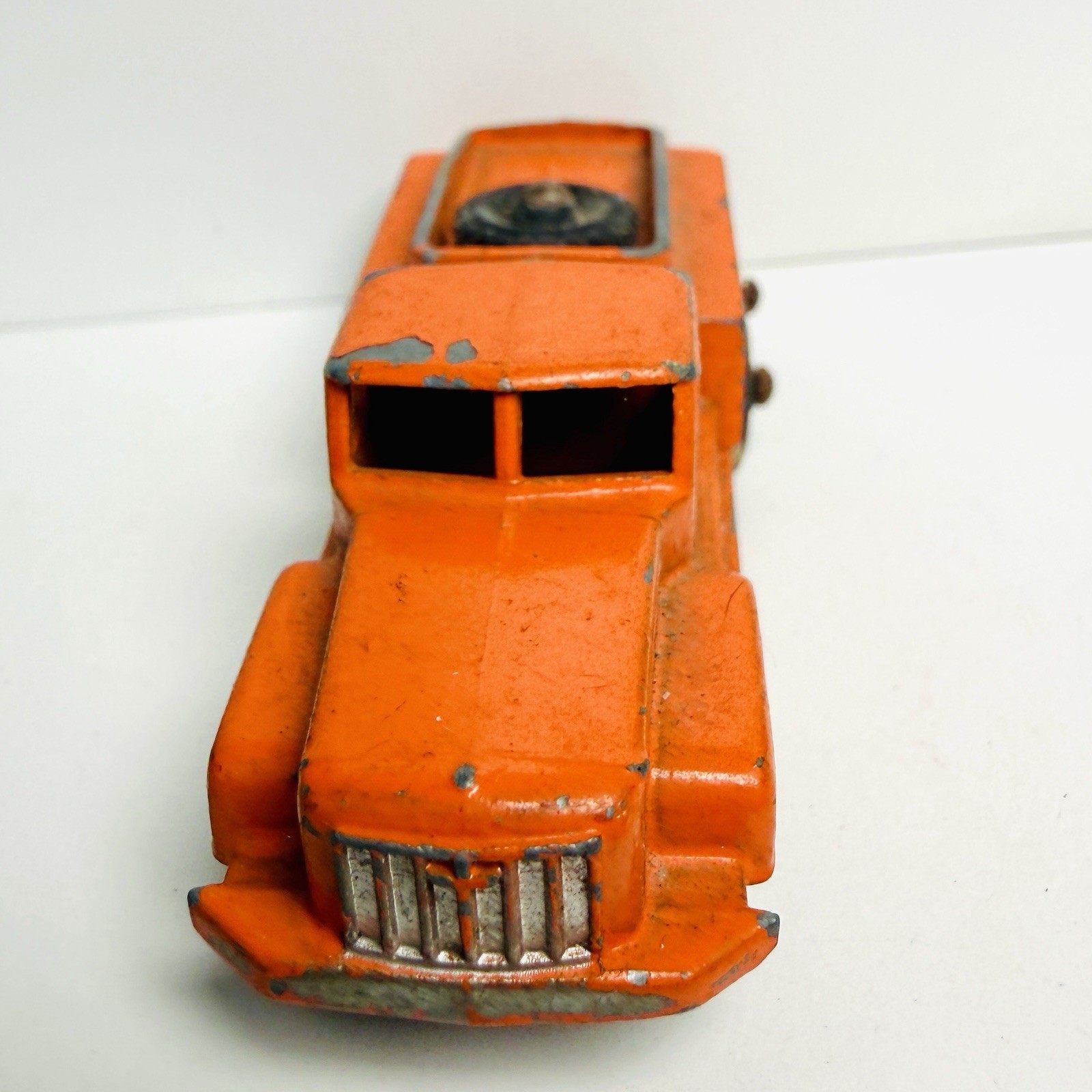 Vintage 1959 Matchbox Lesney No. 15 Rotinoff Super Atlantic Tractor Orange Semi