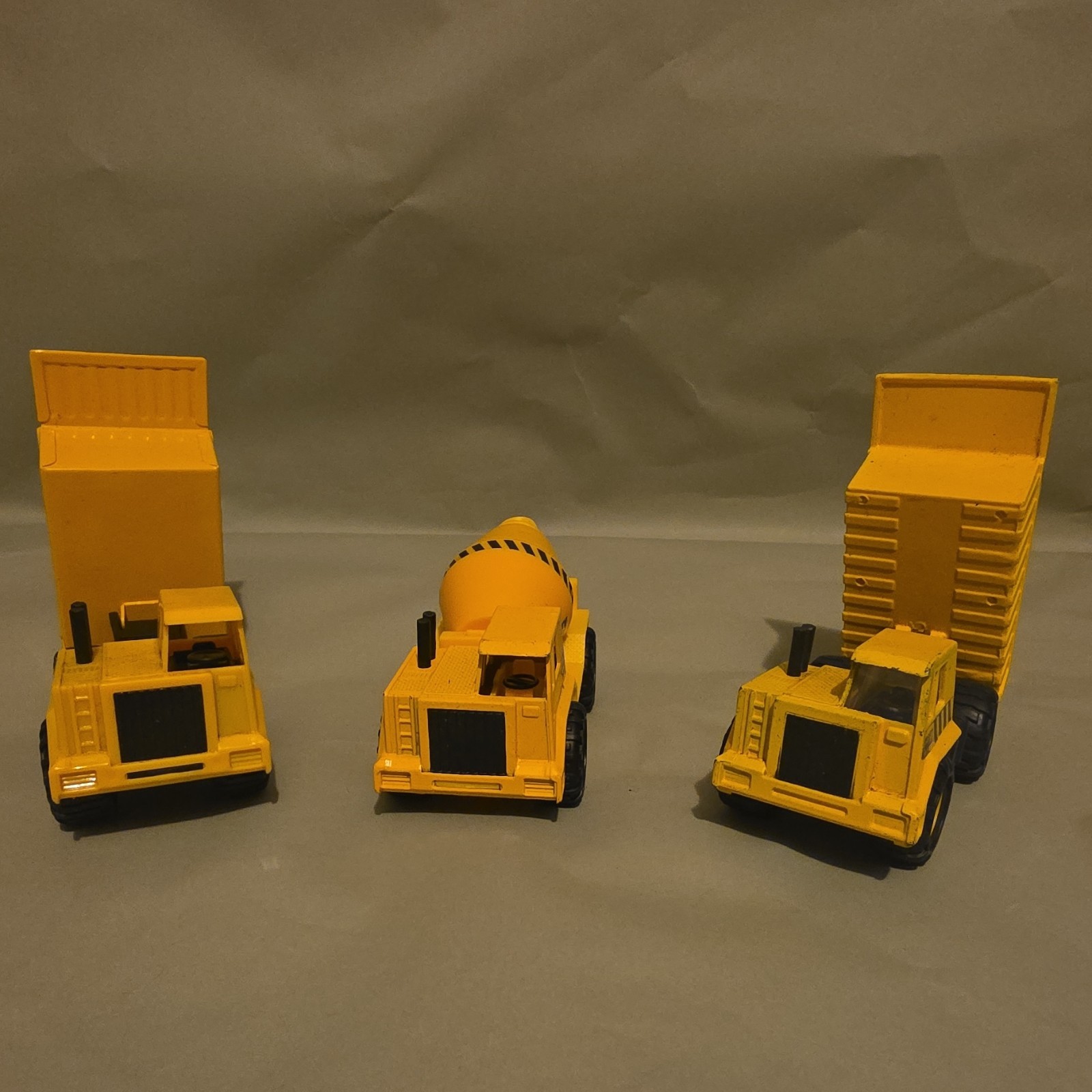 Mighty Wheels Dump Truck Cement Mixer Construction Vehicles