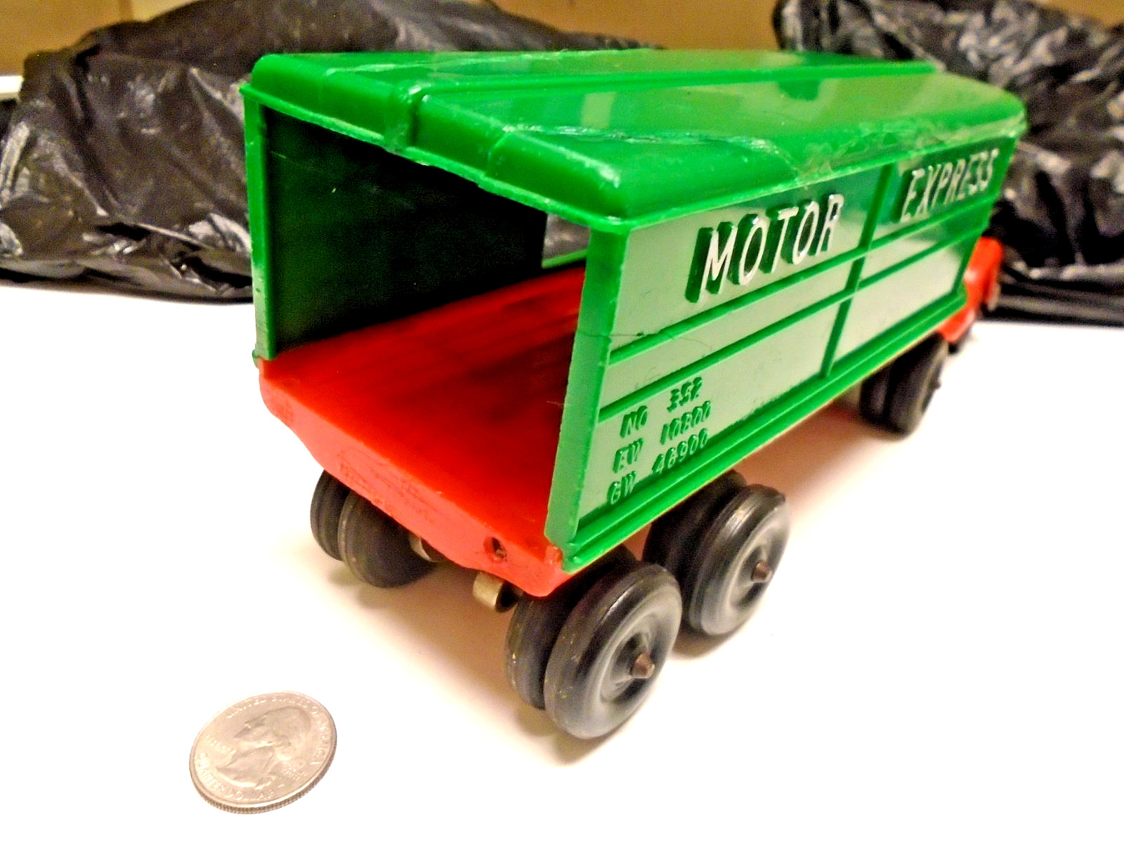 1950&rsquo;s Hubley Kiddie Toy #352 MOTOR EXPRESS Tractor and Trailer …Nice READ!