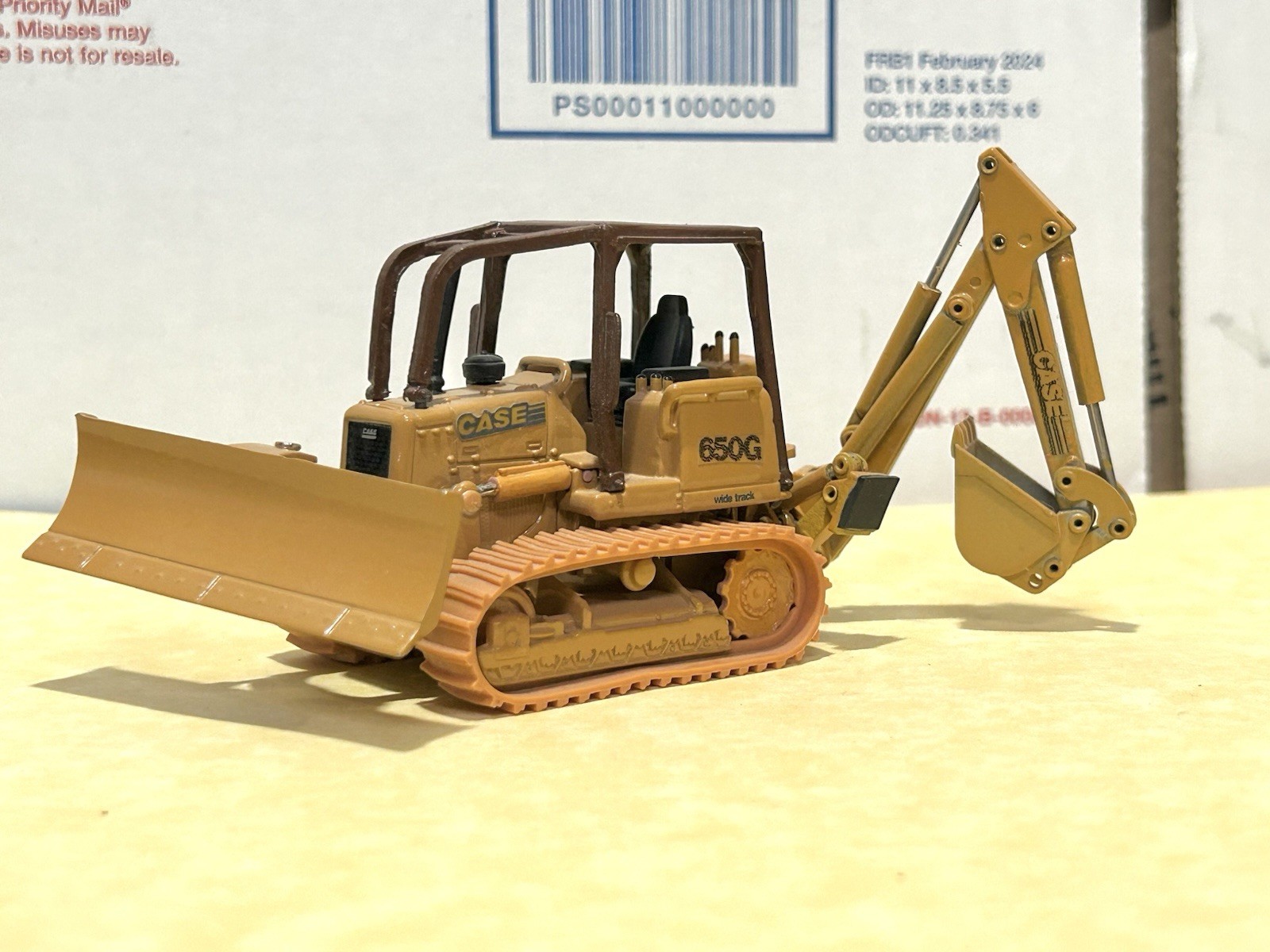 ERTL 1/50 Scale Custom Case « 650G » Wide Track-Angle Dozer w/Backhoe Attachment!