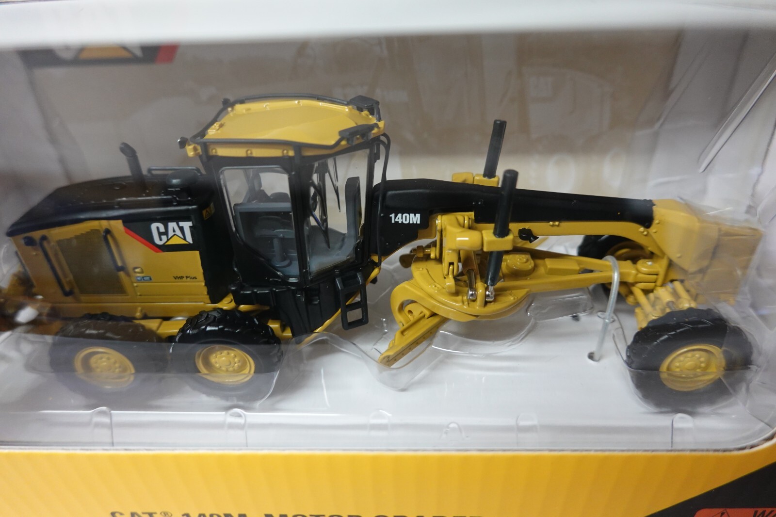NORSCOT 55236 CAT 140M MOTOR GRADER 1:50 SCALE N.I.B