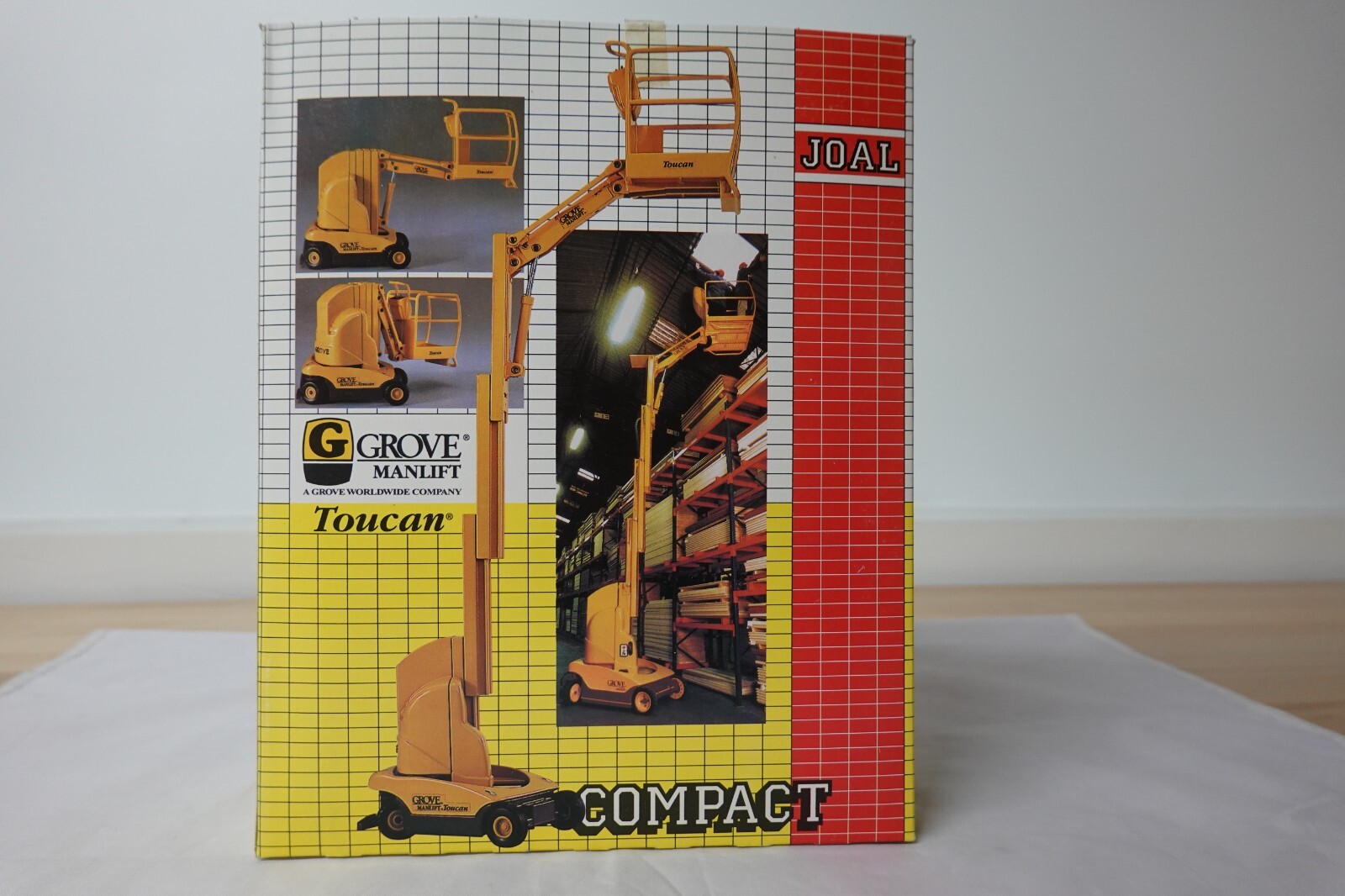 JOAL 158 GROVE TOUCAN HYDRAULIC AERIAL WORK PLATFORM 1:25 SCALE N.I.B.